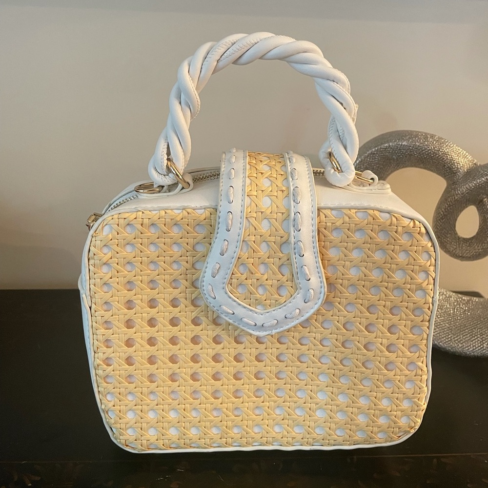 White straw top handle handbag